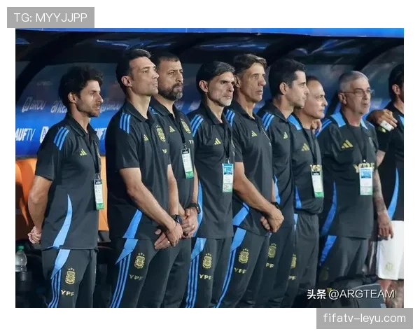 斯卡洛尼战术风靡全球,重塑现代足球战略格局 斯卡洛尼战术风靡全球,重塑现代足球战略格局