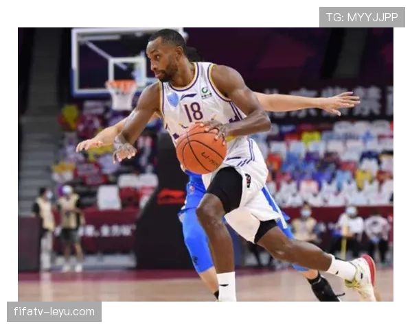 赖斯中场状态回暖，卓越创造力助球队斩获关键胜利