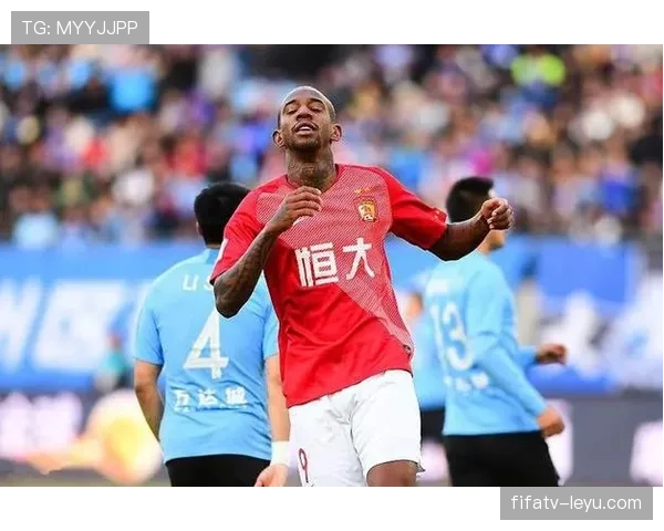 托比亚斯租借归来，状态回暖为球队注入新活力